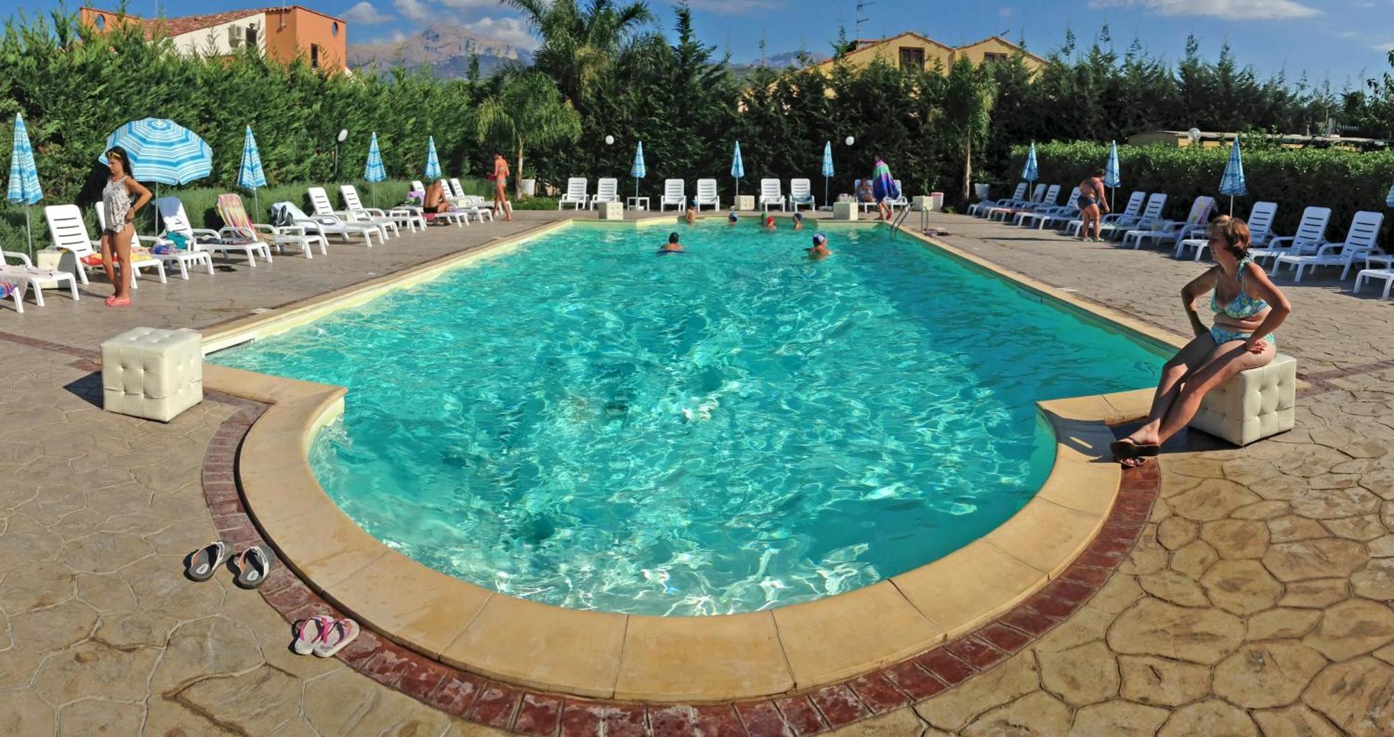 Villa Indipendente Le Coccinelle Beach Mare Piscina A 250 Mt Dal Mare Con Servizio Di Piscina A 400 Mt 12 K Da Cefalu Campofelice Di Roccella Exterior foto